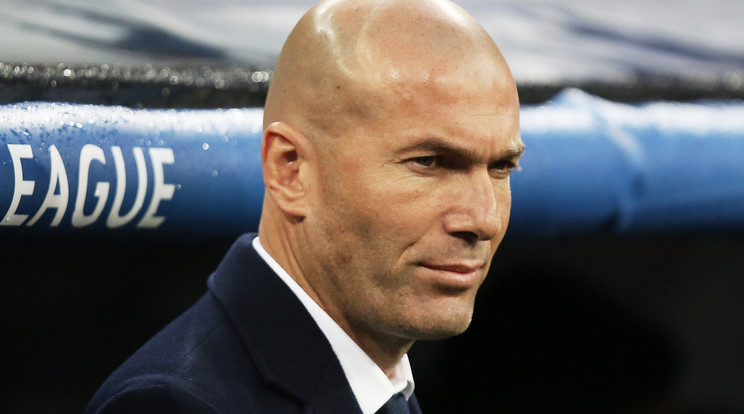 Zinédine Zidane nadrágját adta a sikerért / Fotó: AFP