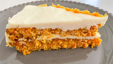 Najprostszy przepis na ciasto marchewkowe. Wychodzi puszyste i wilgotne