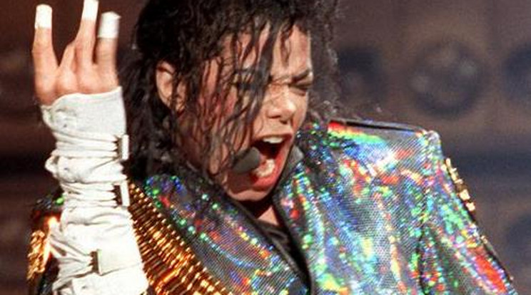 Milliárdokat keres holtában! Hogy csinálja ezt Michael Jackson?