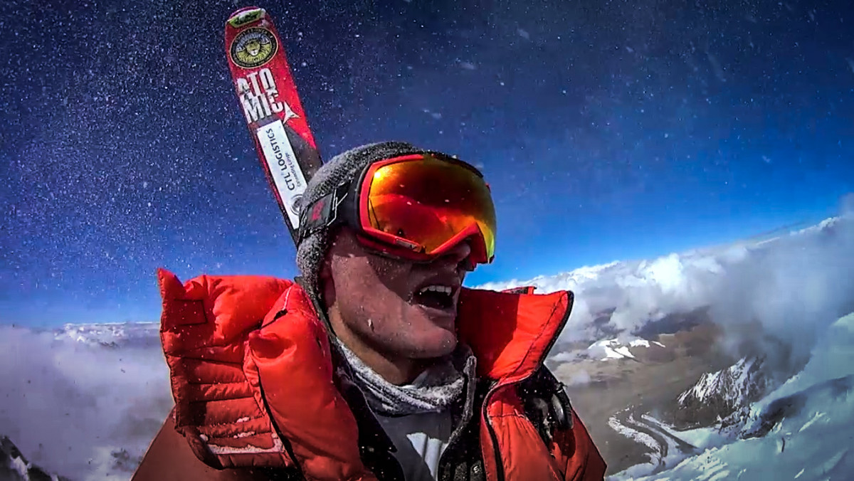 Andrzej Bargiel, 27-letni narciarz pochodzący z Zakopanego spełnił jedno ze swoich marzeń. Polak jako pierwszy na świecie zjechał na nartach z wierzchołka Broad Peaku (8015 m). Wejście Bargiela na szczyt trwało osiem godzin, a zjazd trzy godziny.