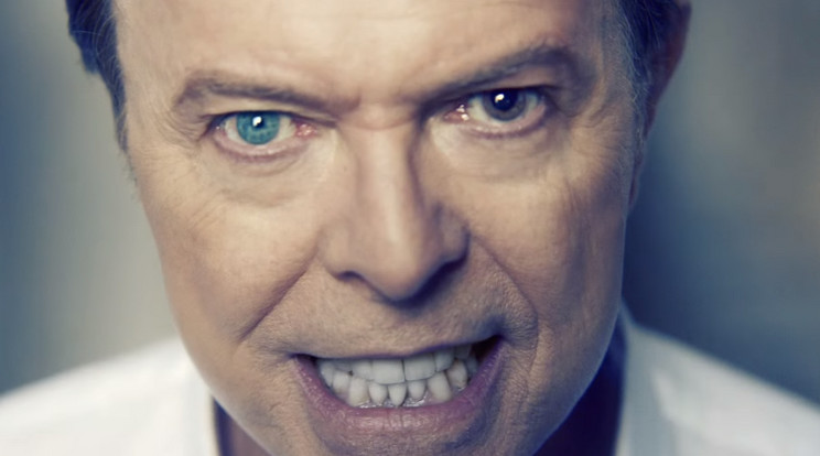 Bowie nem adta fel a rák után sem