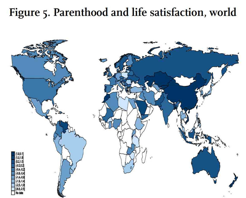 Poziom satysfakcji z życia związany z rodzicielstwem. Im ciemniejszy kolor, tym większe zadowolenie z życia, im jaśniejszy - mniejsze, World Happiness Report 2016