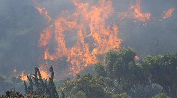 Már házak is lángolnak Kaliforniában – fotók!
