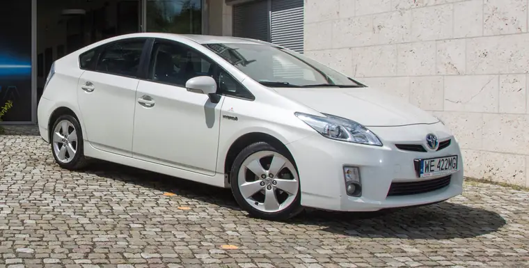 Sprawdziliśmy Toyotę Prius z przebiegiem 375 tys. km. Czy to faktycznie auto niezniszczalne?