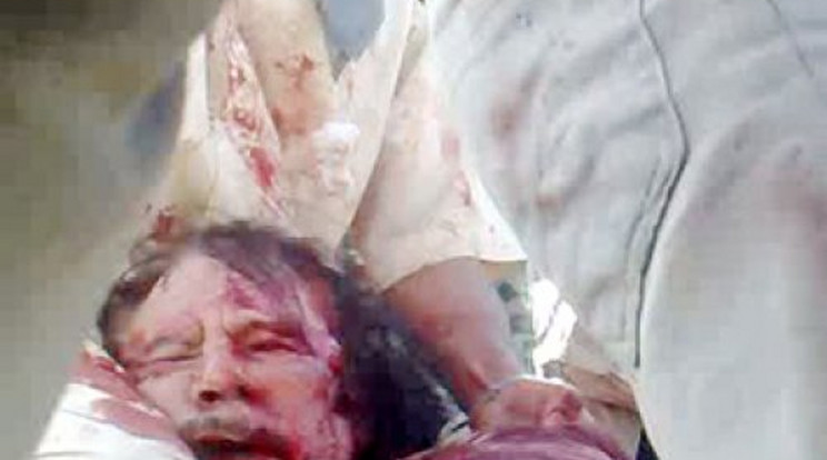 Kadhafi utolsó szavai: Ne lőjetek!