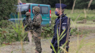 Ciężki stan 52-latki na granicy polsko-białoruskiej. "Ma problemy z oddychaniem"