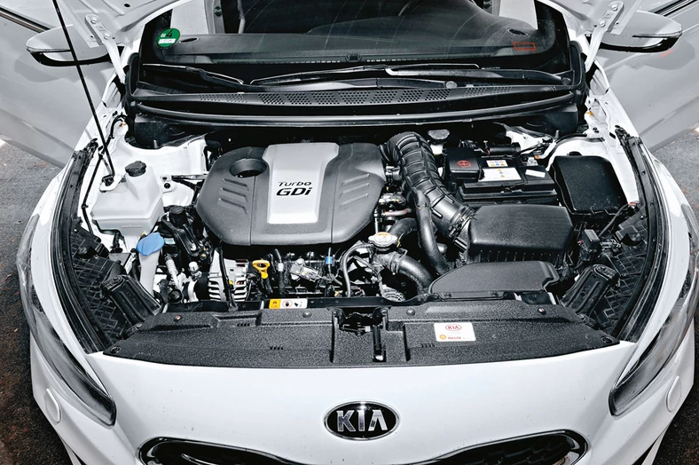 Kia pro_cee'd GT 1.6 GDI: benzynowa turbomaszyna z bezpośrednim wtryskiem paliwa i turbodoładowaniem generuje 204 KM i 265 Nm.
