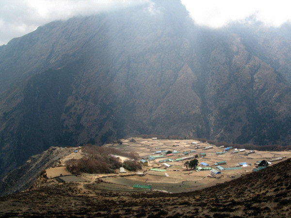 Szerpowie, życie z widokiem na Everest