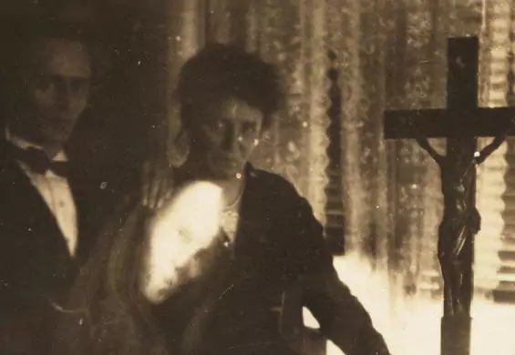 Selfie z duchami było największą zajawką halloween 1896 roku