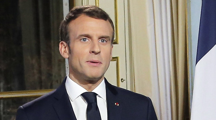 Macron egy új párt alakításán munkálkodik, ahova néppárti politikusokat is átcsábíthat/ Fotó: MTI-EPA- 