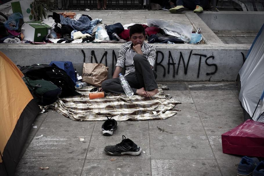 Uchodźca na placu w Atenach