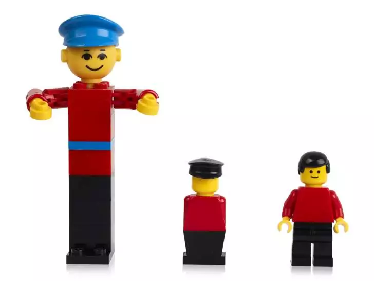 Pierwsza figurka LEGO