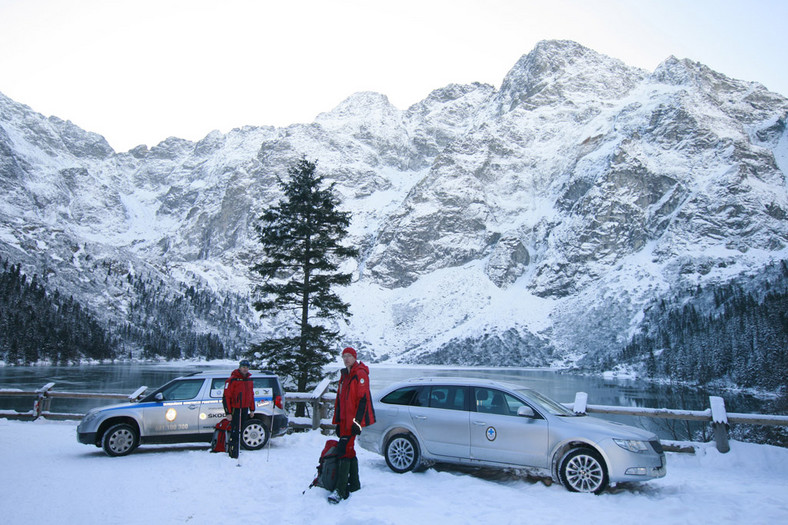 TOPR i Skoda Superb: zimowe klimaty w tatrach