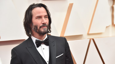 Keanu Reeves potrzebuje pieniędzy na nowy projekt. W krótkim czasie zebrał prawie pół miliona dolarów