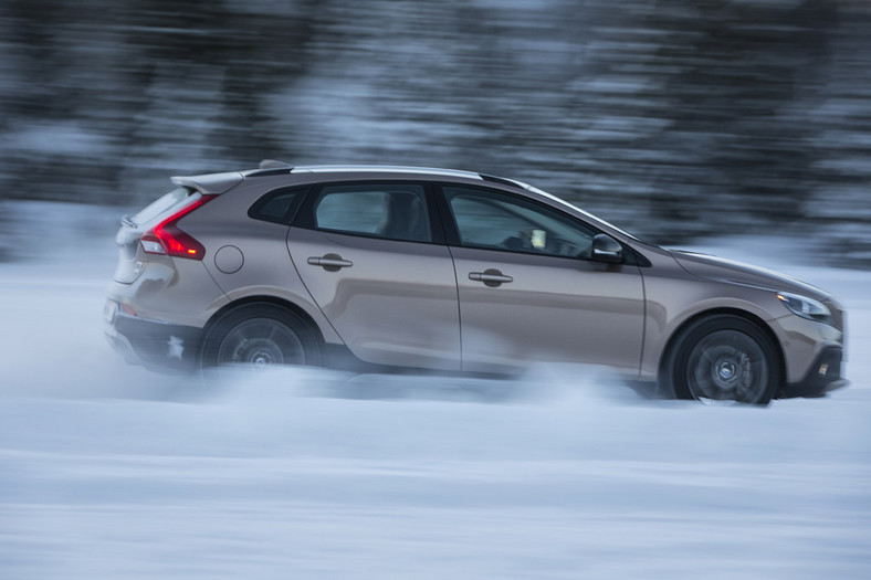 Volvo V40 T5 AWD Cross Country: szwedzka tradycja