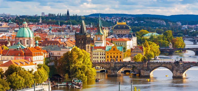 Sikając na Czechy, czyli krótka rozmowa o narodzie, który powstał z karpi
