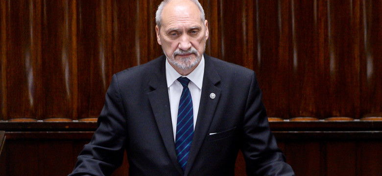 Jak Macierewicz, Kownacki i Bączek polowali na caracale. Wyciekły nowe e-maile Dworczyka