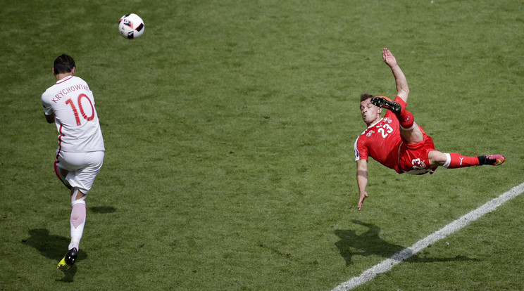 Shaqiri gólja viszahozta a svájci reményeket Lengyelország ellen, de továbbjutást nem ért /Fotó: MTI