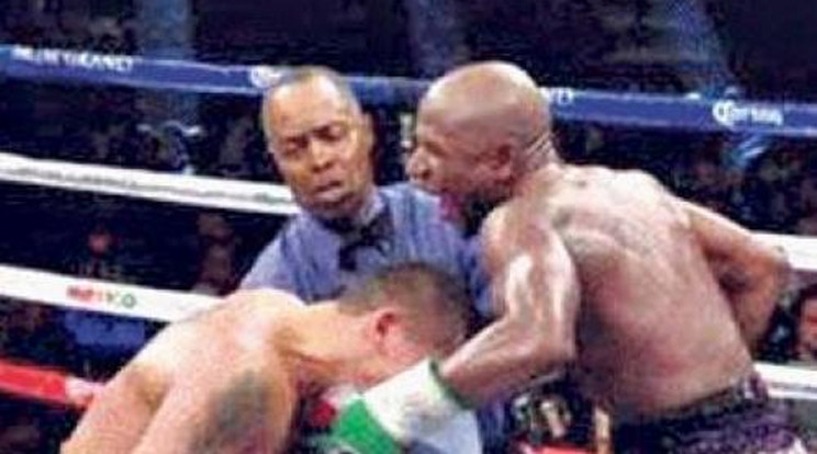 Mayweathert lehet megharapták, de így is nyert