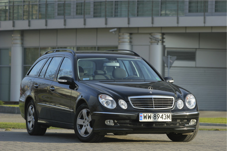 Mercedes E 320 (W211)