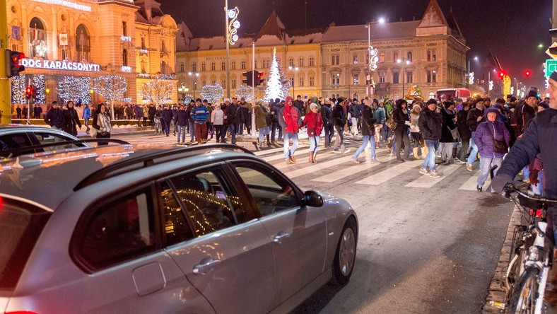 Képtalálat a következőre: „tüntetés győr”