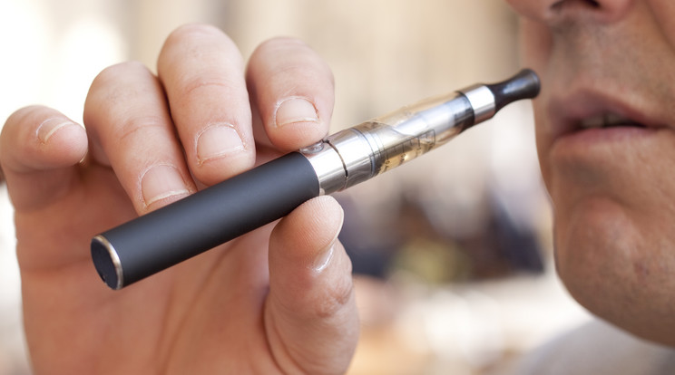 Amerikában már halált okozott az e-cigaretta /Fotó: Northfoto