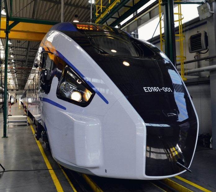PKP Intercity zamówiło w Pesie 20 pociągów Dart. Zapłaci za nie ponad 1 mld zł