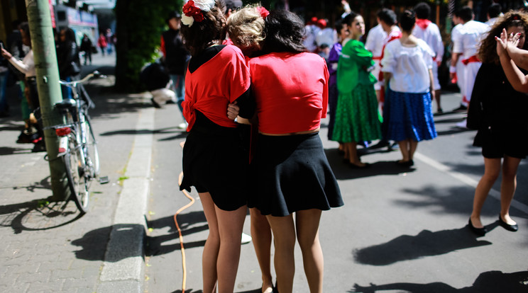 Tömegesen zaklatták a nőket a fesztiválon /Fotó: AFP