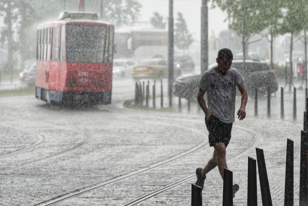 Hitno upozorenje za nevreme u Srbiji za naredna dva sata, ovi delovi Srbije na udaru