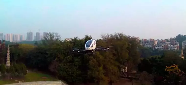 Dron pasażerski Ehang 184 testowany przez ludzi