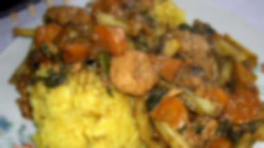 Curry z ryżowymi babeczkami