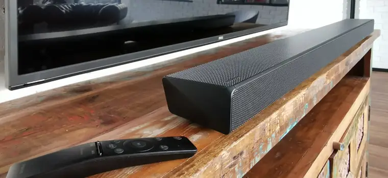 Soundbar z subwooferem czy bez? Który zagra lepiej w tym samym budżecie?