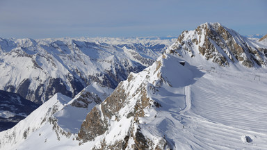 Tragedia w Alpach. Znaleziono ciała pięciu z sześciu zaginionych narciarzy