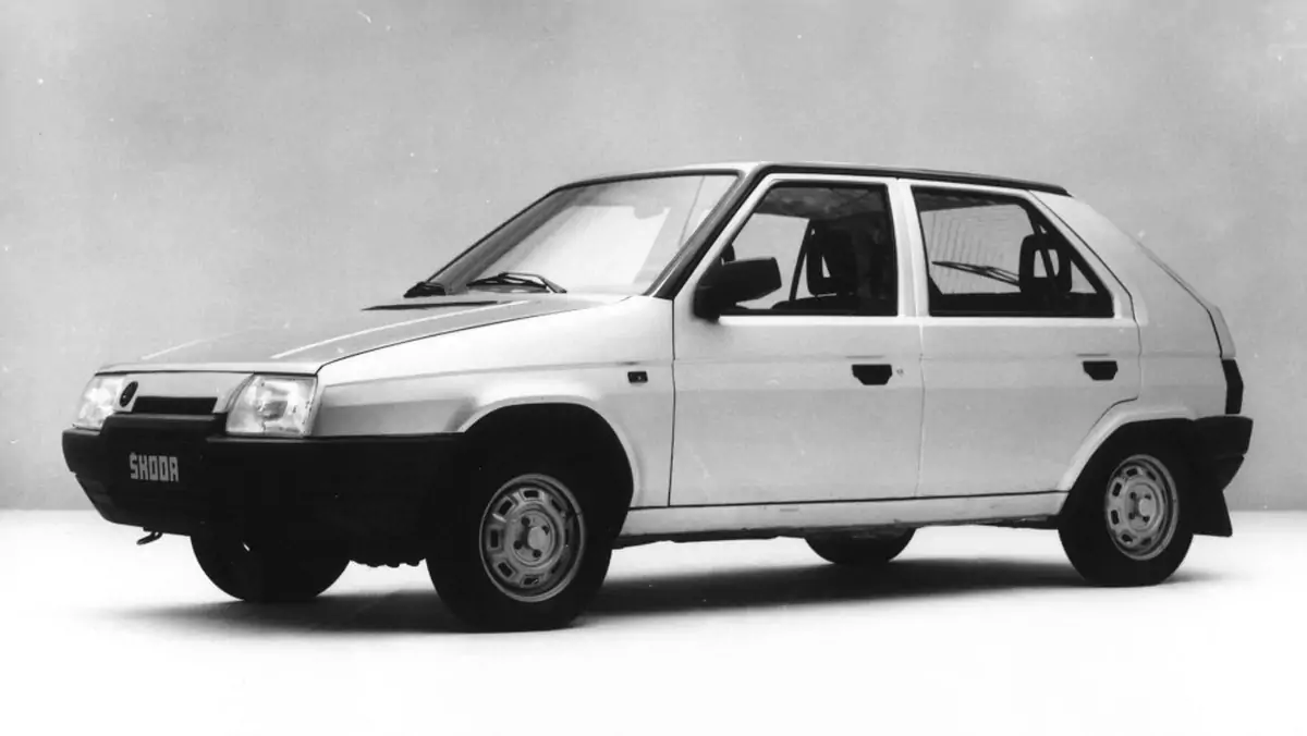 Skoda Favorit wersja z 1987 roku