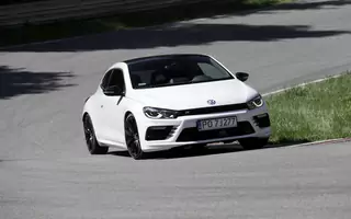 Volkswagen Scirocco R - oldboj wśród hot-hatchy