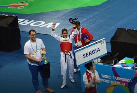 Vanja Stanković slavi titulu prvaka sveta