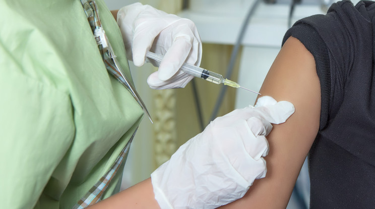 A szamárköhögés ellen kötelező védőoltás van, de a csecsemőkre így is veszélyes /Fo­tó: Shutterstock