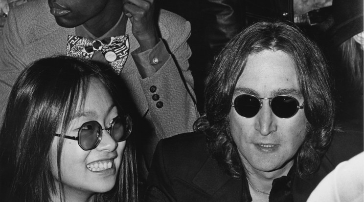 Állítólag Ono
hozta össze
házasságuk
közben 1973-
ban Lennont 
és titkárnőjét, May Pan-
got (balra) / Foto: GettyImages