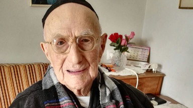 Najstarszy mężczyzna świata stał się "dorosły" w wieku 113 lat