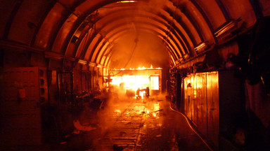 Całonocna walka z pożarem w Mysłowicach. Zobacz zdjęcia