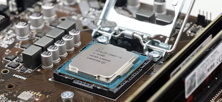 Intel Core i9-10900K z większym użyciem energii od 32-rdzeniowego procesora AMD