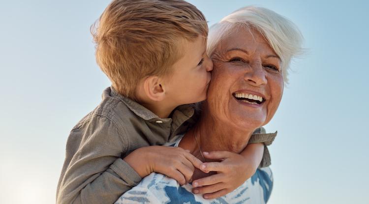 Ezek a tulajdonságokat a nagyszülők adják át az unokáiknak Fotó: Getty Images