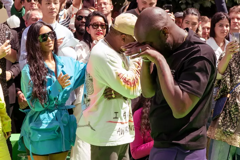 Virgil Abloh i Kanye West we wzruszającym uścisku