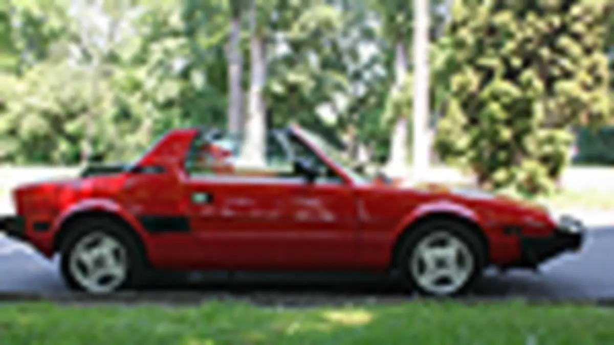 Fiat X1/9 - Dziecinne Ferrari