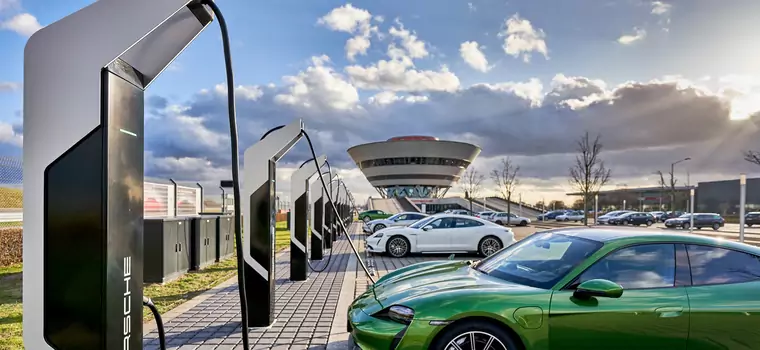 Porsche właśnie otworzyło największy park ładowania samochodów w Europie