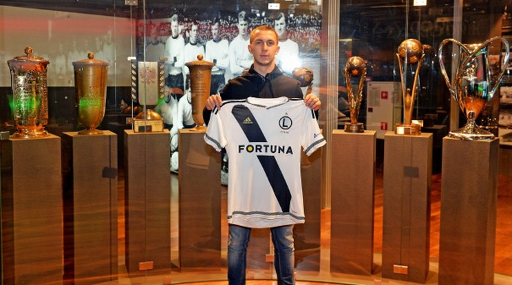 Nagy Dominik négy és fél éves szerződést írt alá a Legiával /Fotó: legia.com