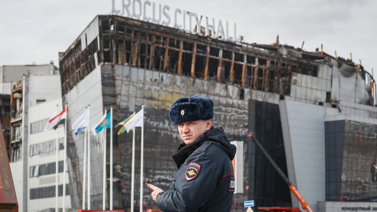 Cisza wokół właściciela sali, w której doszło do zamachu. To poplecznik Putina, który wspierał Donalda Trumpa