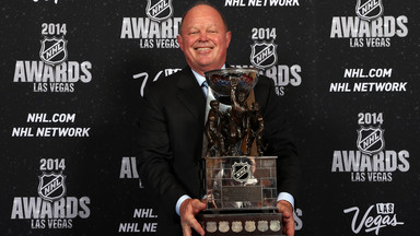 NHL: Rezygnacja dyrektora generalnego Anaheim Ducks. Walczy z alkoholizmem