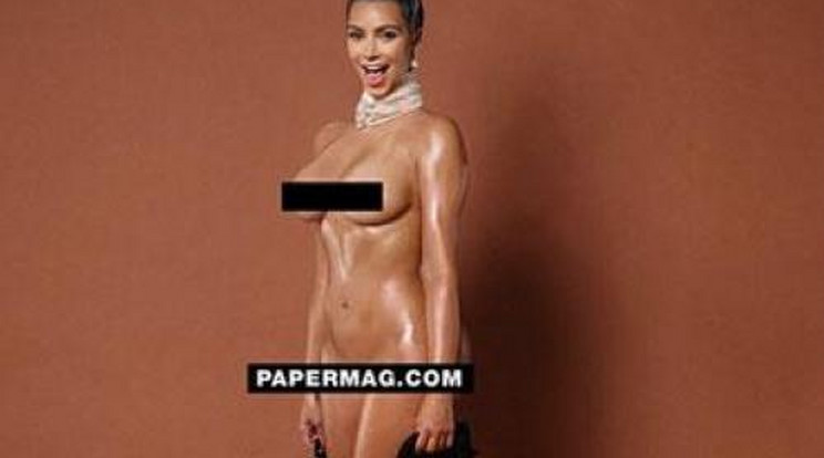 Feneke után többi olajos testrészét is felfedte Kim Kardashian