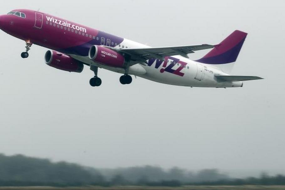 samolot wizz air tanie linie